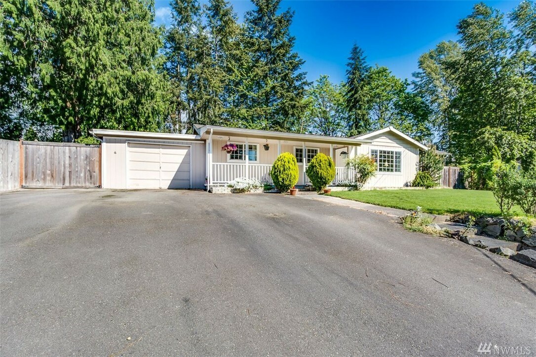 Property Photo:  3003 95th Dr SE  WA 98258 