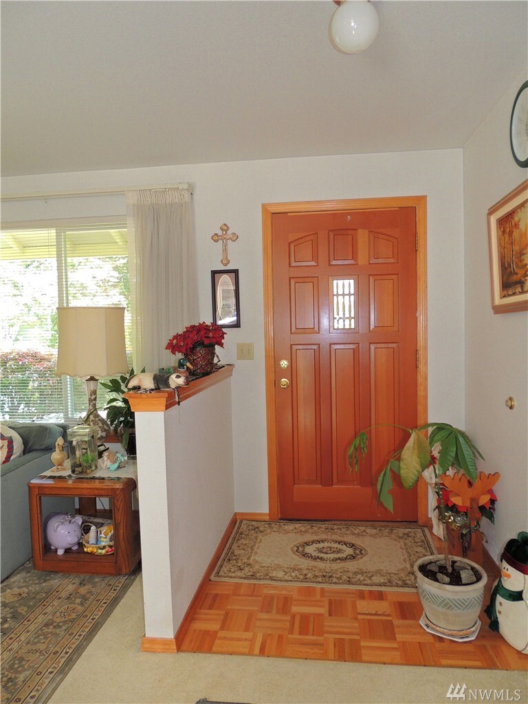 Property Photo: 559 Klamath Dr WA 98257