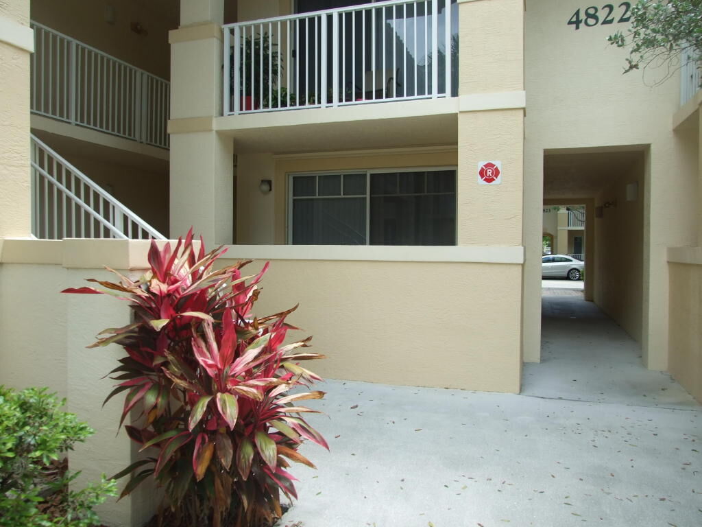 Property Photo:  4822 Chancellor Drive 12  FL 33458 