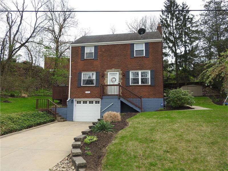Property Photo:  520 Springdale Drive  PA 15235 