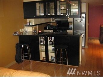 Property Photo: 2600 2nd Ave 1209 WA 98121