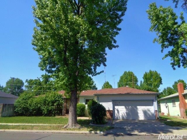 Property Photo: 1321 Bowen Avenue CA 95350