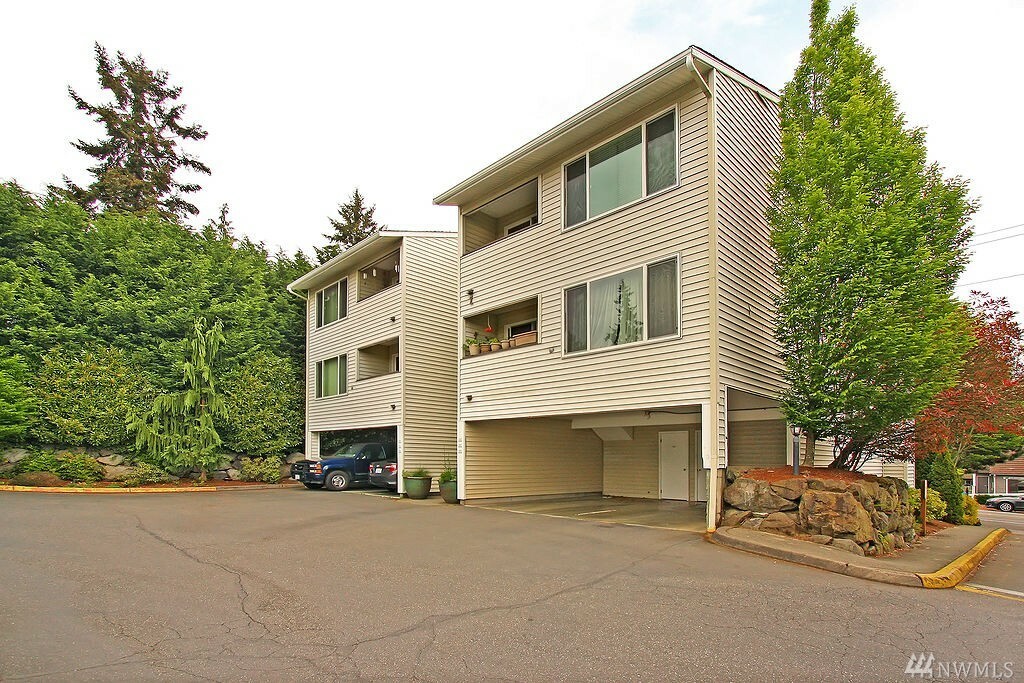 Property Photo:  20301 19th Ave NE 122  WA 98155 