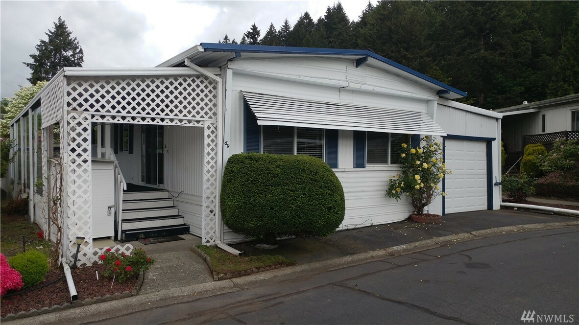 Property Photo: 2302 R St SE 69 WA 98002