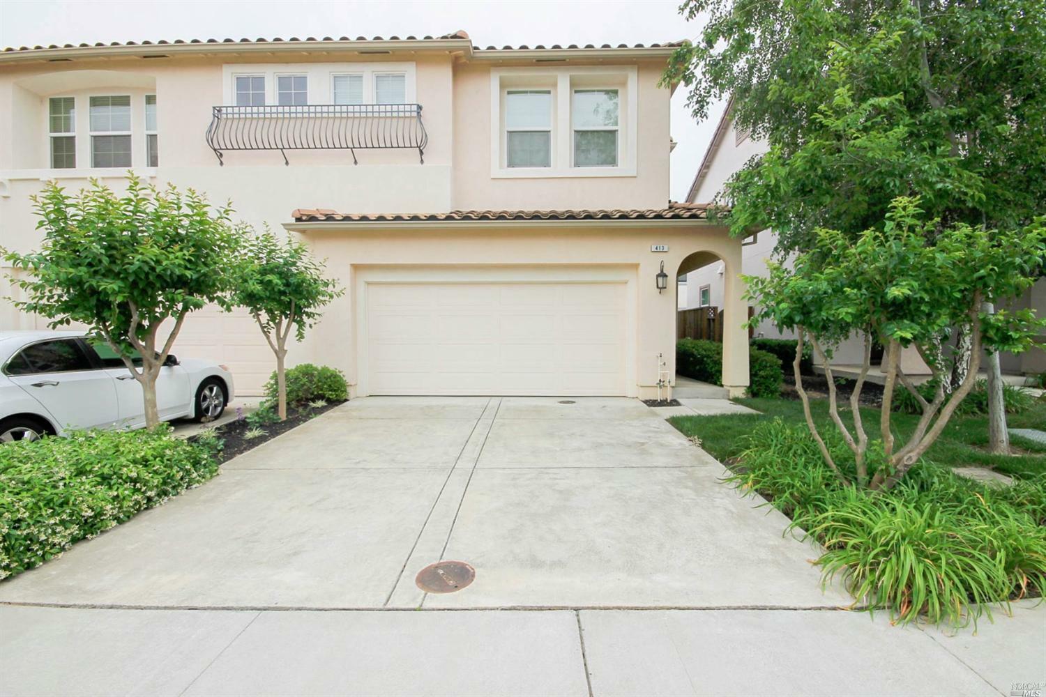 Property Photo:  413 Rosso Court  CA 95687 