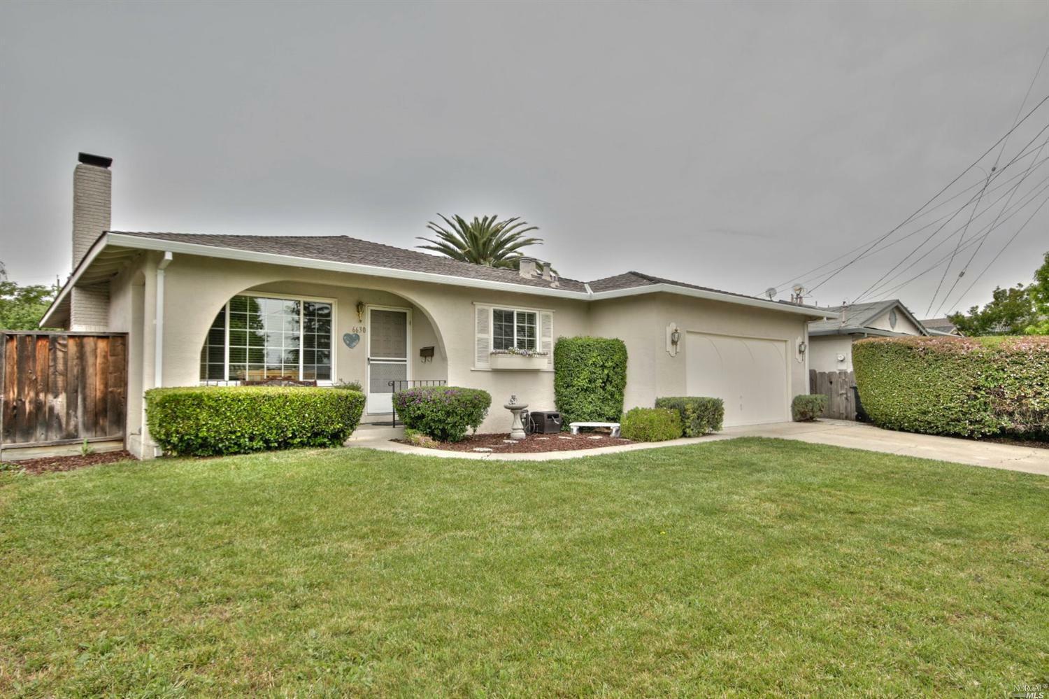 Property Photo:  6630 Hemlock Street  CA 94568 