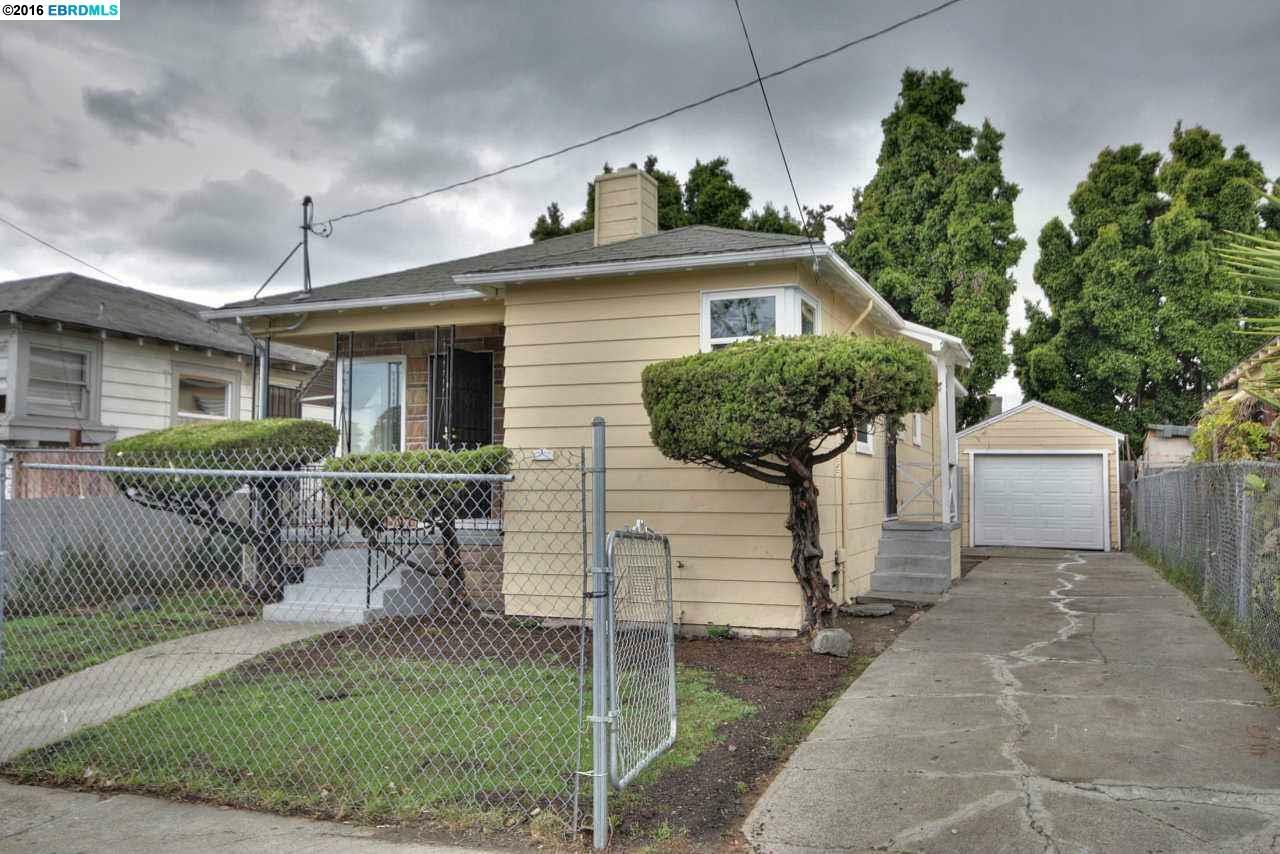 Property Photo:  2507 74th Ave  CA 94605 