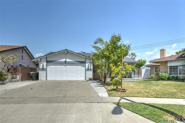 Property Photo:  2505 W Chain Avenue  CA 92804 