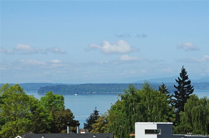 Property Photo:  4219 SW Holly St  WA 98136 