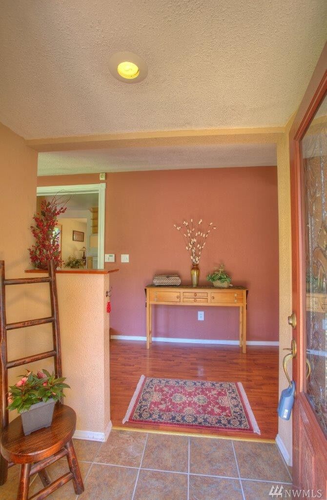Property Photo: 320 SE Donnelly Lane WA 98027