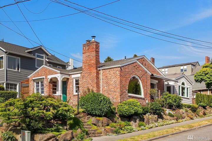 2802 29th Ave W  Seattle WA 98199 photo