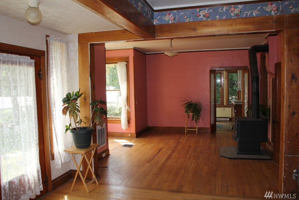 Property Photo: 310 Twisp Ave E WA 98856