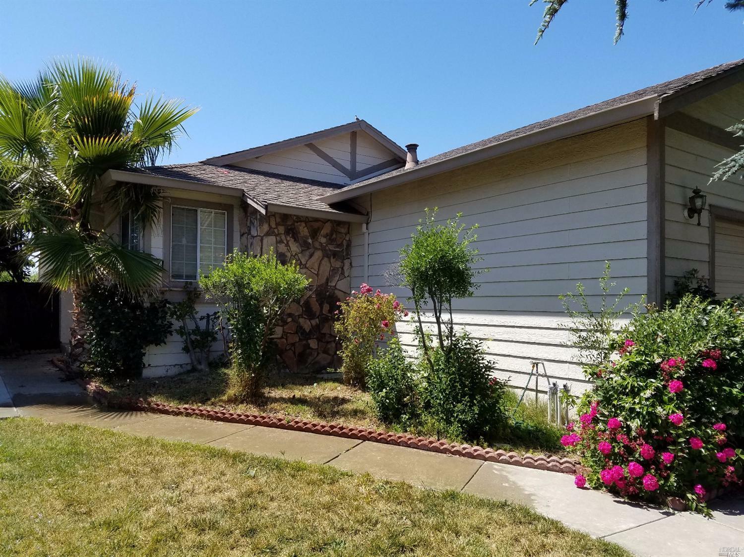 Property Photo:  1180 Silk Oak Drive  CA 94585 