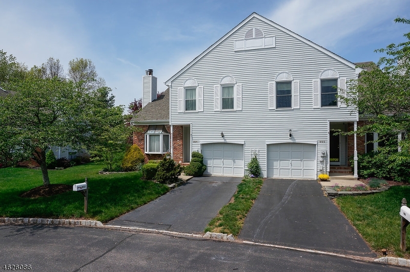 Property Photo:  954 Concord Way  NJ 08853 