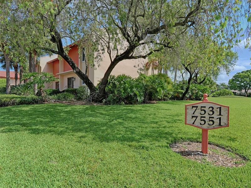 Property Photo:  7531 Cumberland Road 18  FL 33777 