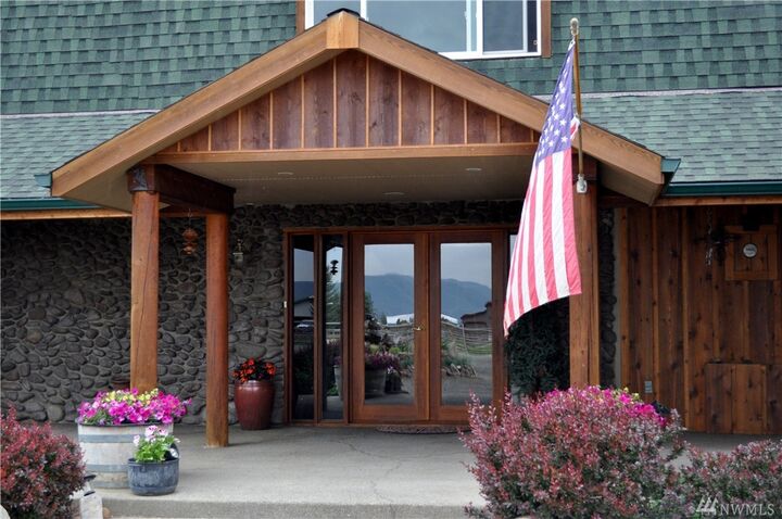 Property Photo:  225 Mission View Dr  WA 98926 