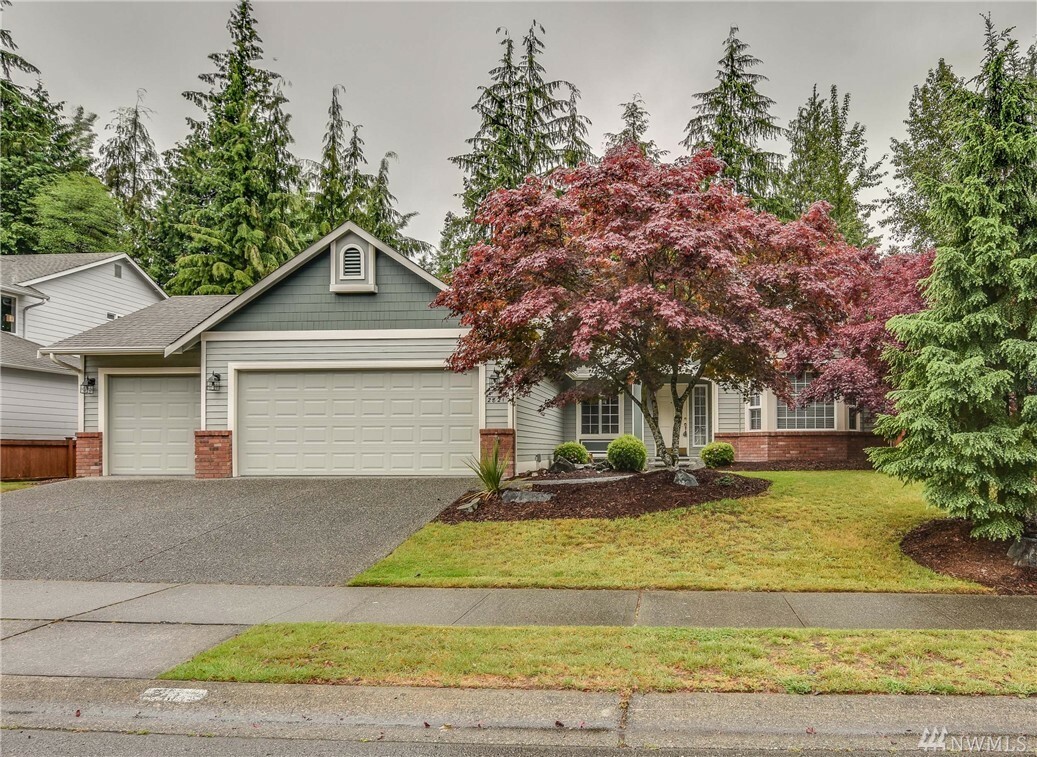 Property Photo:  2821 107th Place SE  WA 98208 