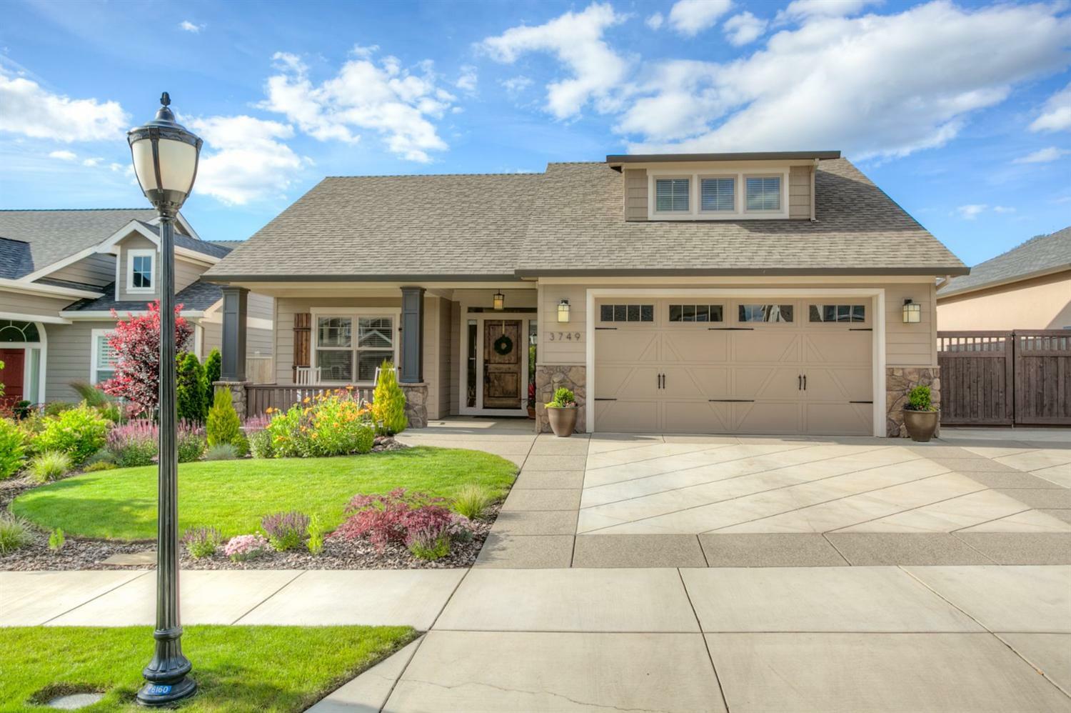 Property Photo: 3749 Windgate Street OR 97504