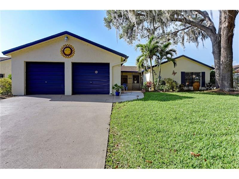 Property Photo: 440 Dorchester Drive FL 34293
