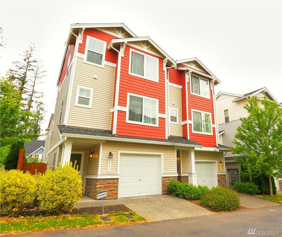 Property Photo: 209 126th Place SE B WA 98208
