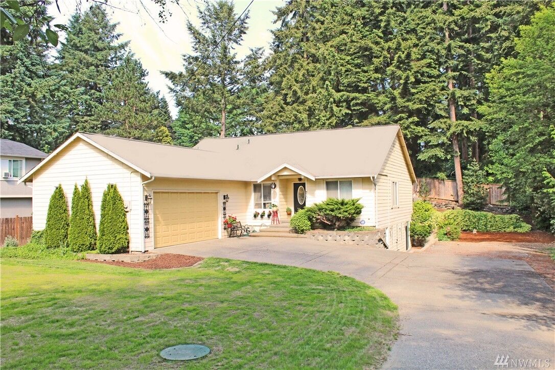 Property Photo:  2201  14th Avenue NW  WA 98335 