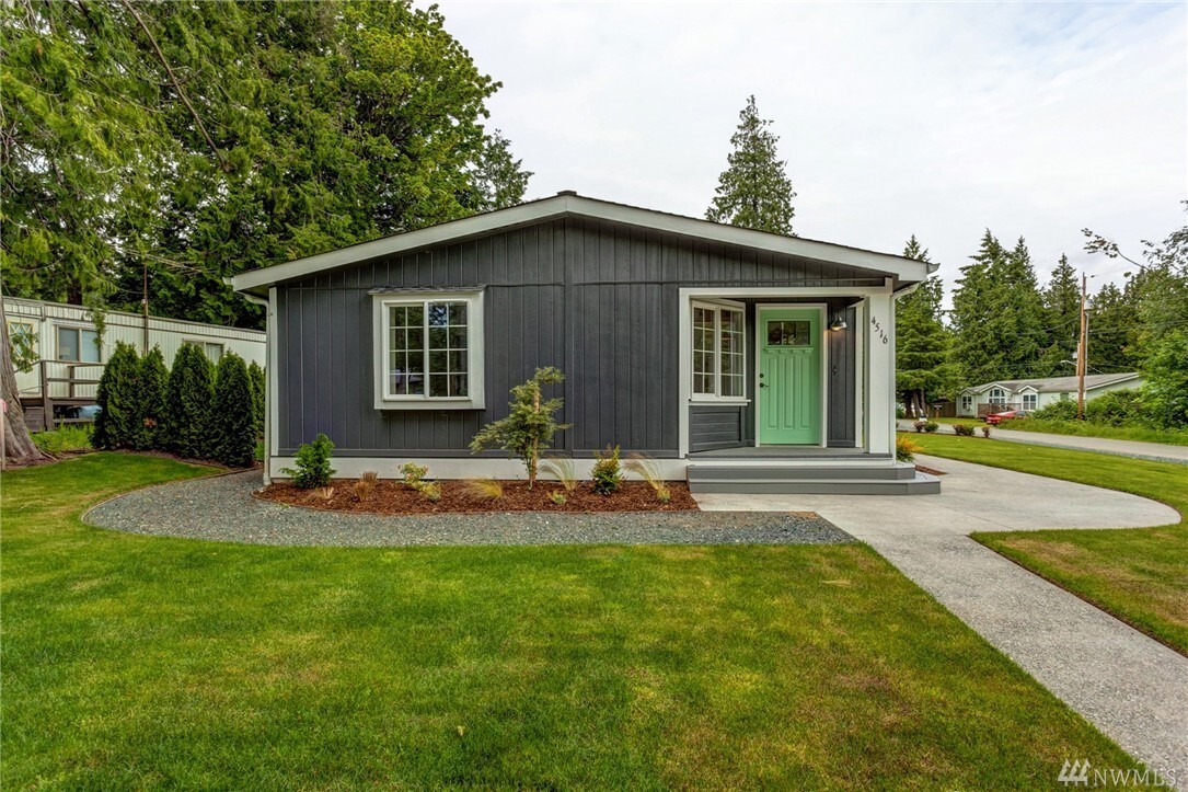 Property Photo: 4516 Decatur Dr WA 98248