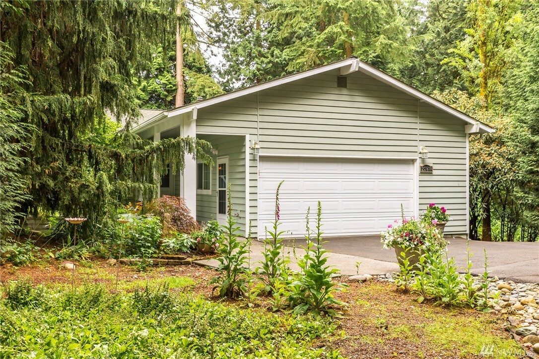 Property Photo: 22811 58th Dr SE WA 98021