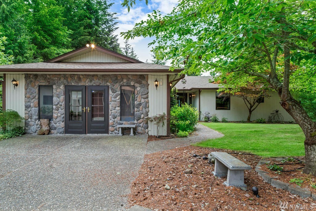 Property Photo: 6102 187th Ave E WA 98391