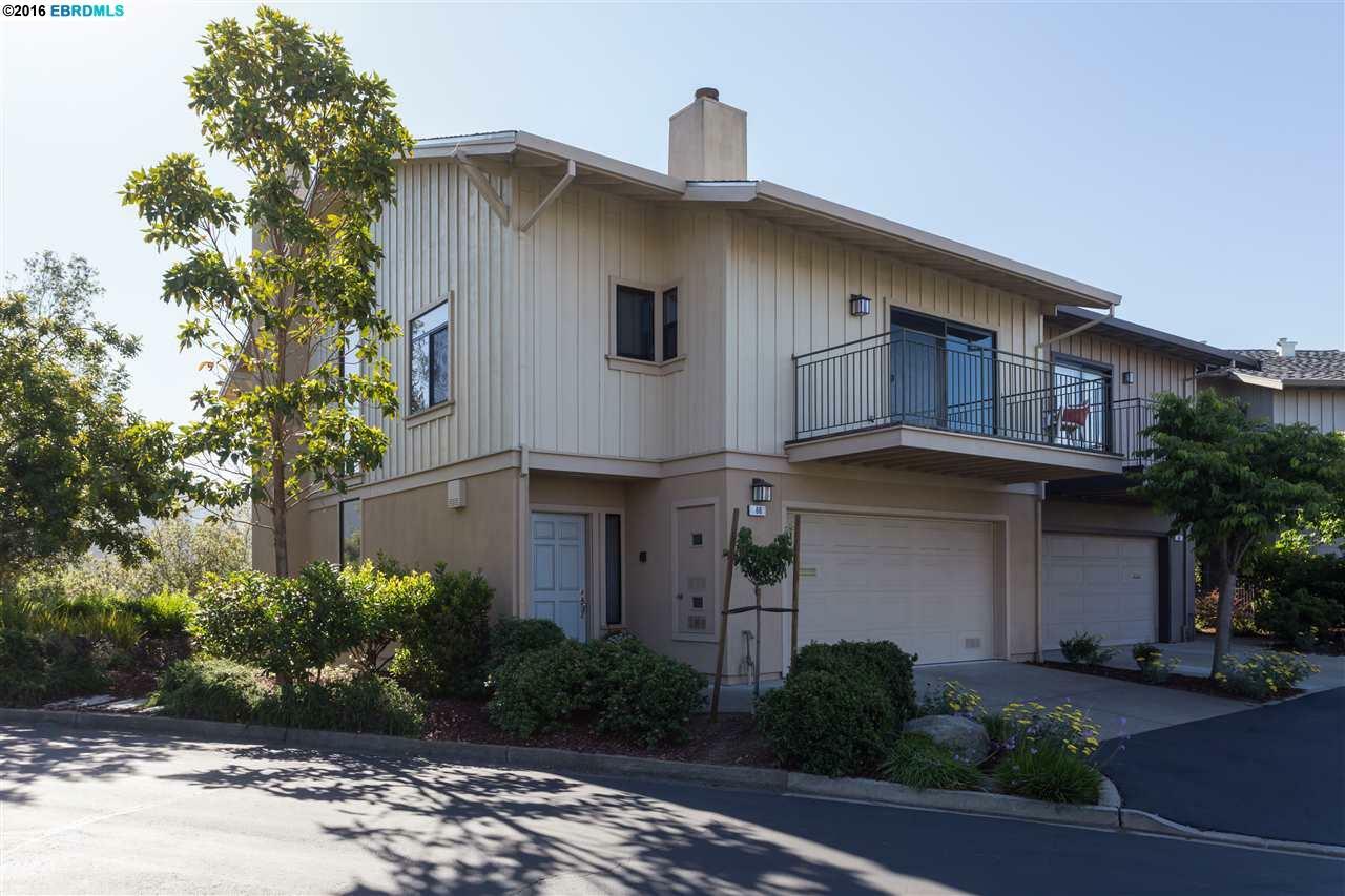 Property Photo:  66 Starview Drive  CA 94618-2333 