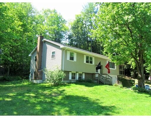 Property Photo: 6 Tucker Brook Rd NH 03055