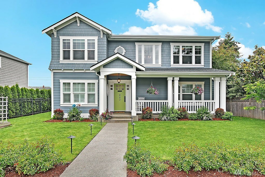 Property Photo: 227 2nd Ave N WA 98020