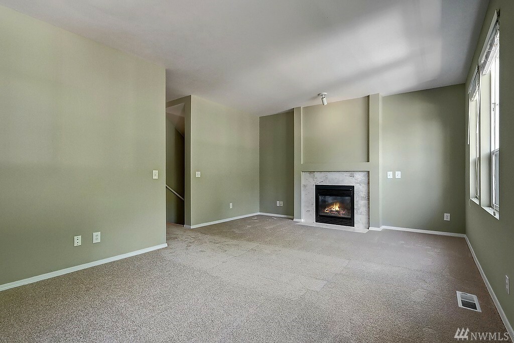 Property Photo:  5203 164th Ave SE  WA 98006 