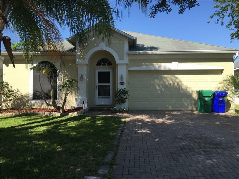 Property Photo:  619 Home Grove Drive  FL 34787 