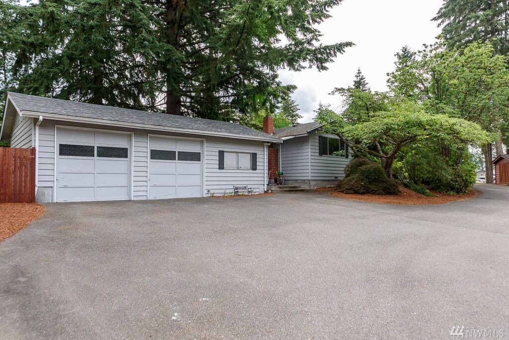 Property Photo:  20522 Crawford Rd  WA 98036 