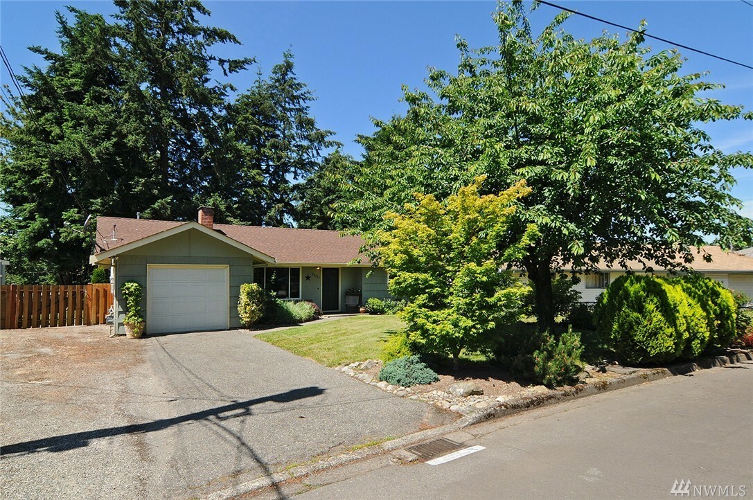 Property Photo:  24615 35th Place S  WA 98032 