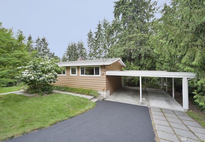 Property Photo:  465 Mountain Park Blvd SW  WA 98027 