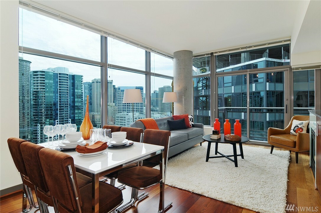 Property Photo: 2033 2nd Ave 1708 WA 98121