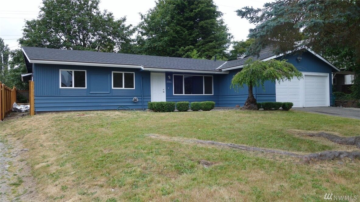 Property Photo:  2206 S 288th Place  WA 98003 