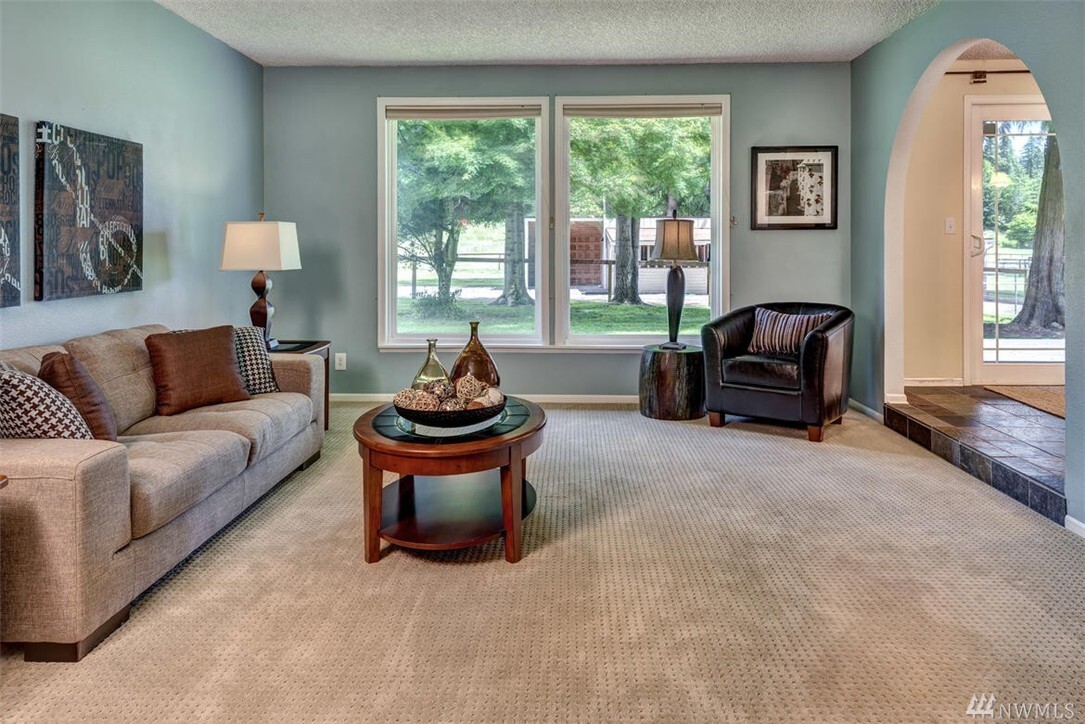 Property Photo:  9505 171st Ave SE  WA 98290 