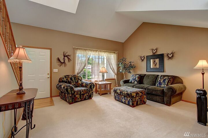 Property Photo:  5204 119th Place SE  WA 98208 