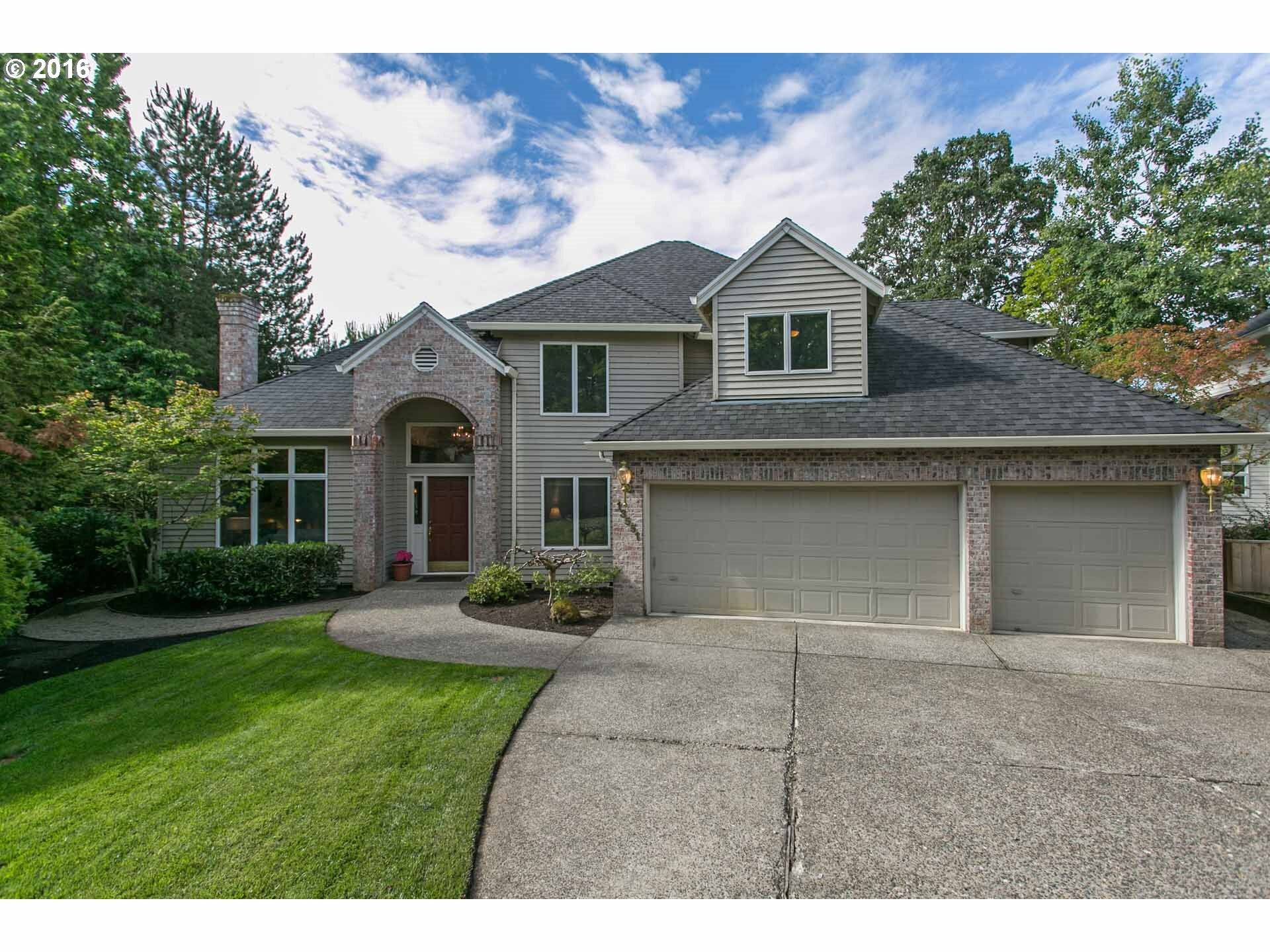 Property Photo: 13551 Southwood Ct OR 97035