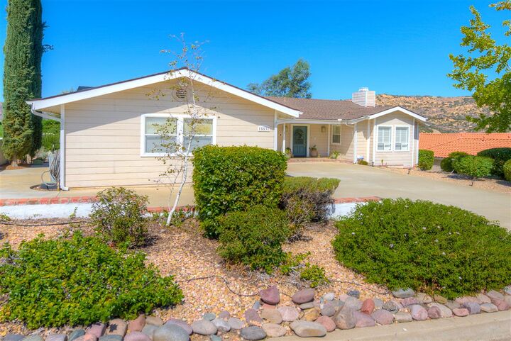 Property Photo:  15537 Vista Vicente  CA 92065 