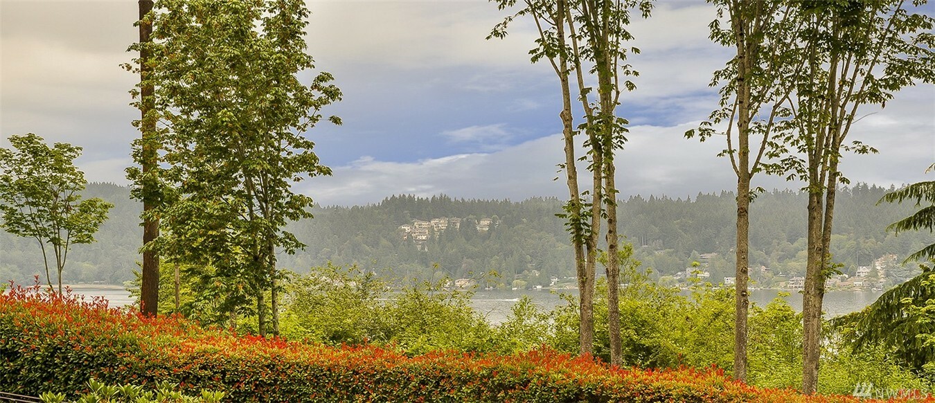 Property Photo:  8001 Sand Point Wy NE C-33  WA 98115 