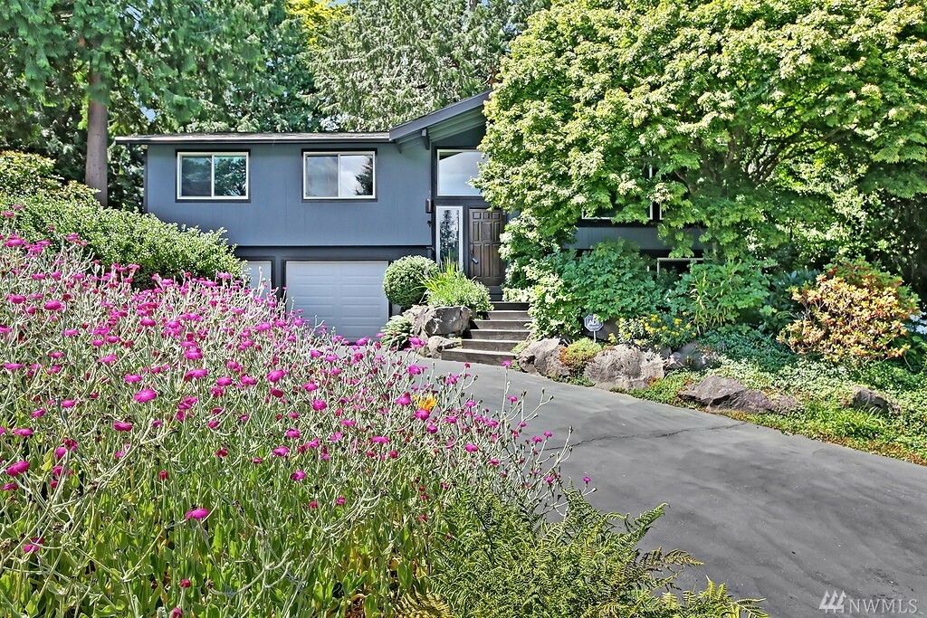 Property Photo:  6526 142nd Place SW  WA 98026 