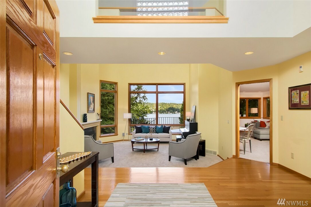 Property Photo: 12548 42nd Ave NE WA 98125