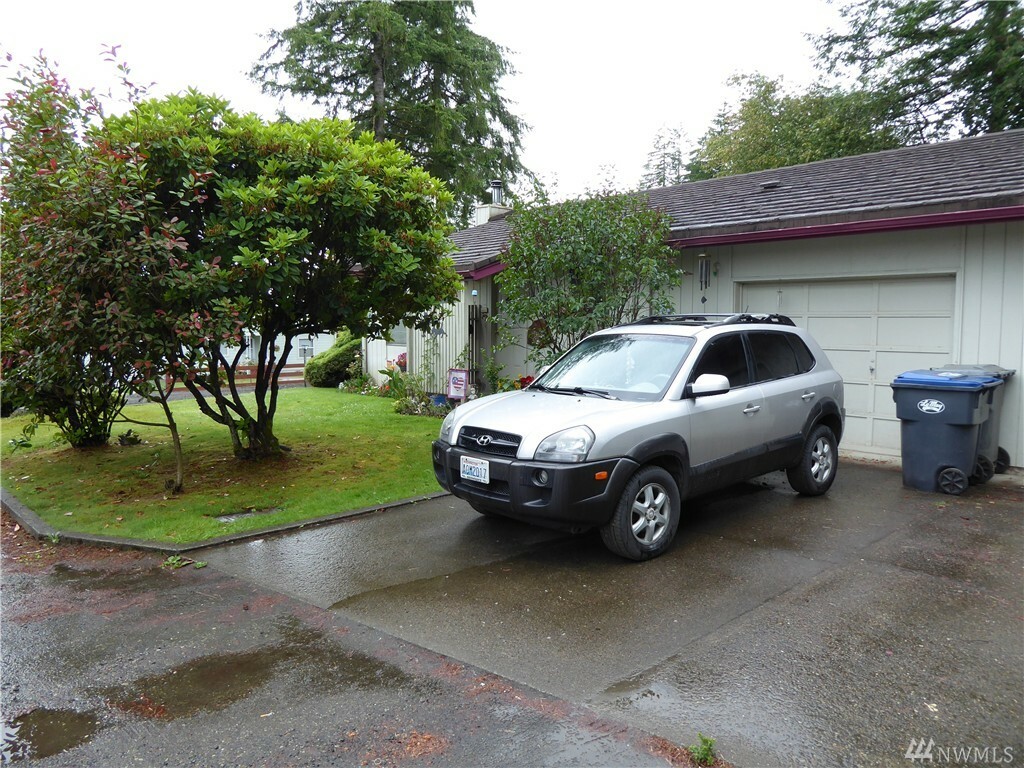 Property Photo:  111 Harding Place  WA 98541 