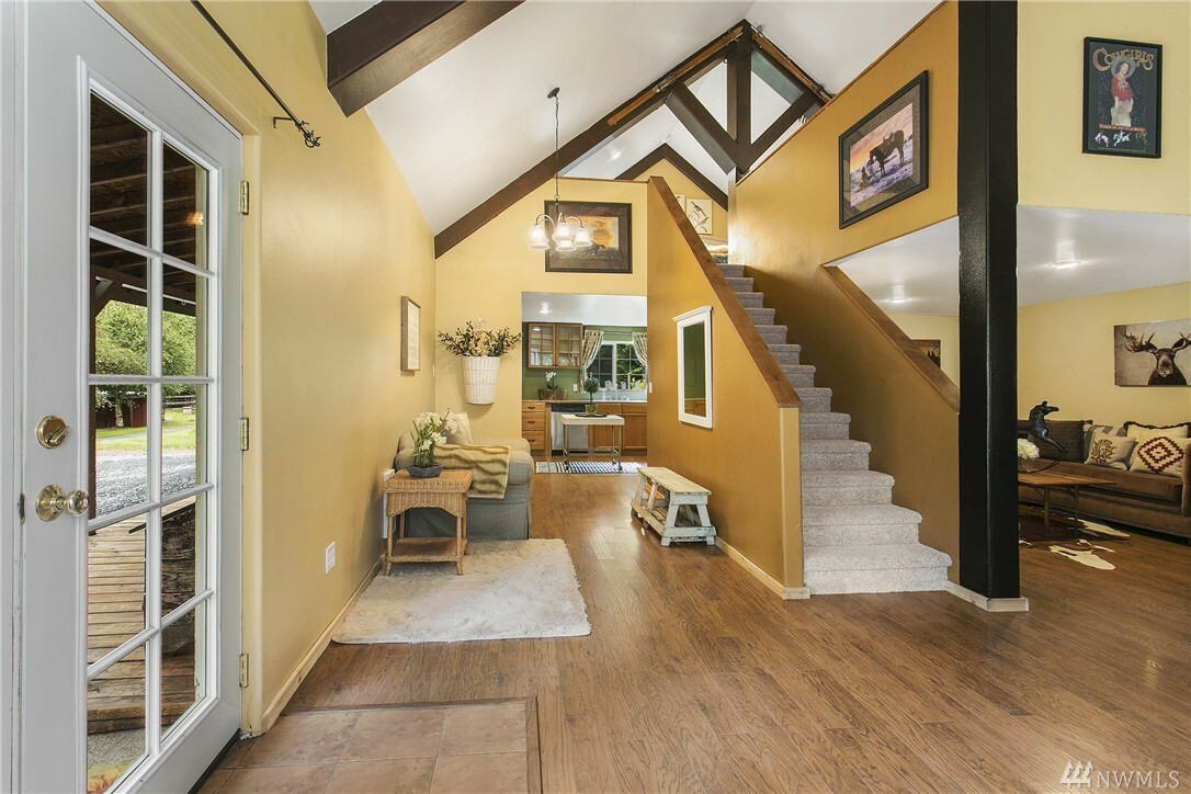 Property Photo: 817 181st Ave NE WA 98290