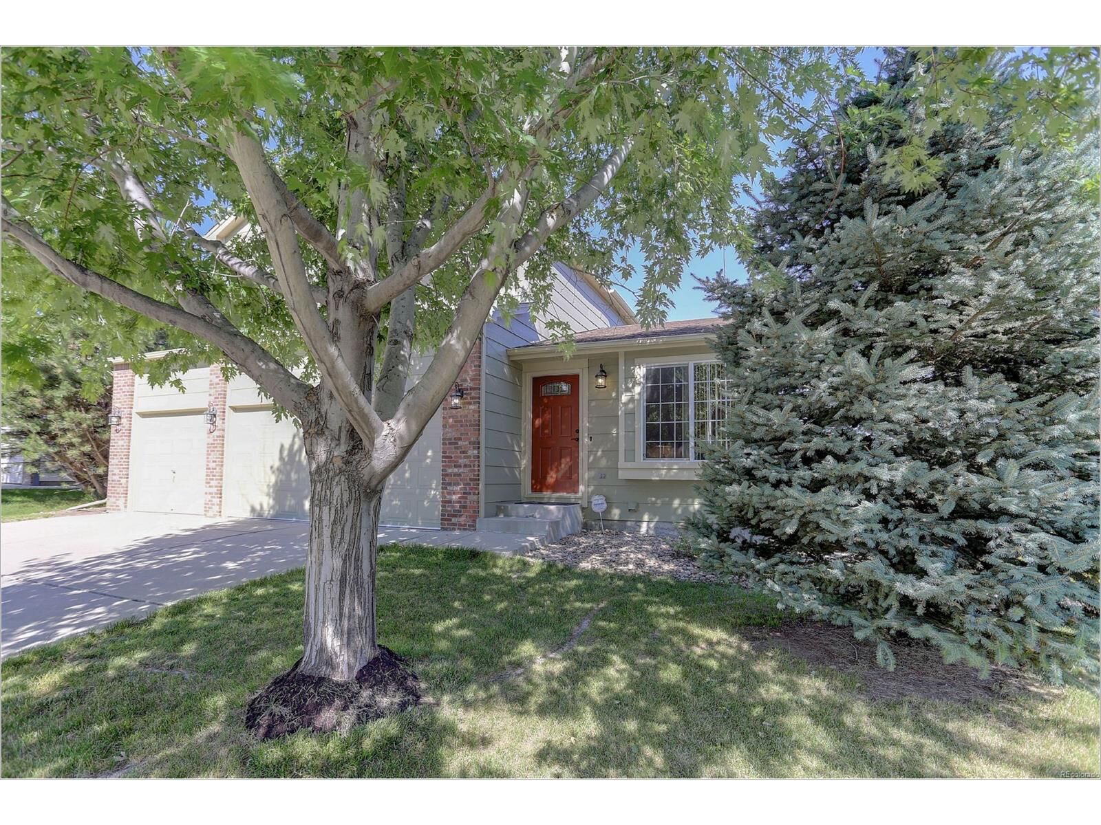 Property Photo: 5581 South Yakima Street CO 80015