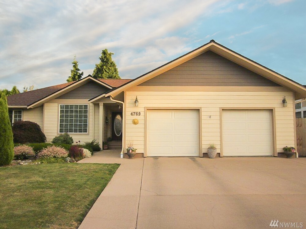 Property Photo: 4769 N Golf Course Dr WA 98230