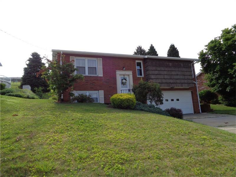 Property Photo:  14 Colonial Drive  PA 15062 